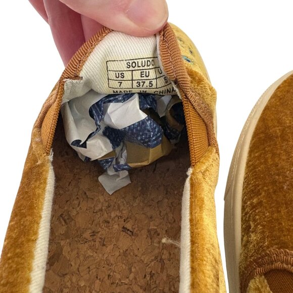 Soludos Women's Velvet Gold Embroidered Peacock Slip-On Shoes Size 7 - Picture 9 of 10